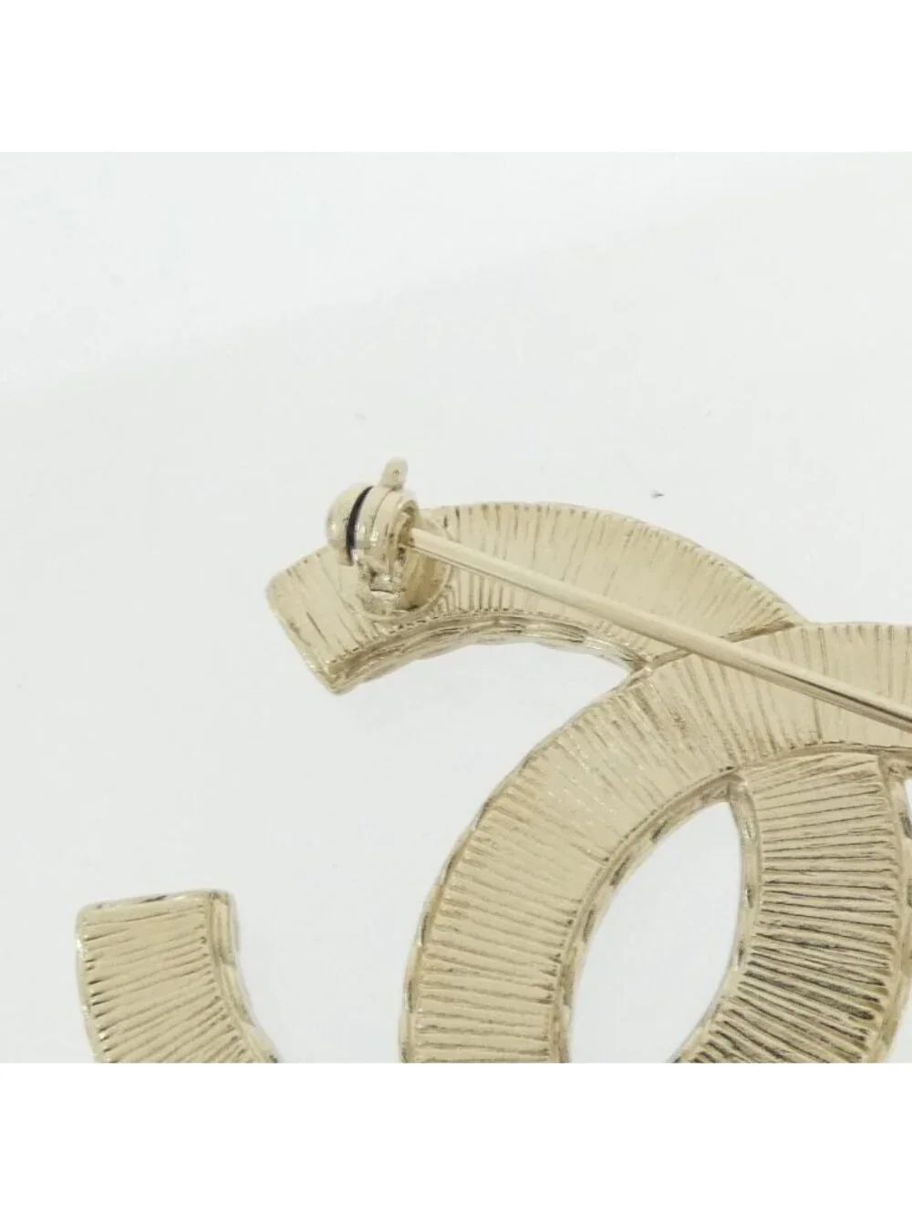 Chanel Brooch Gold